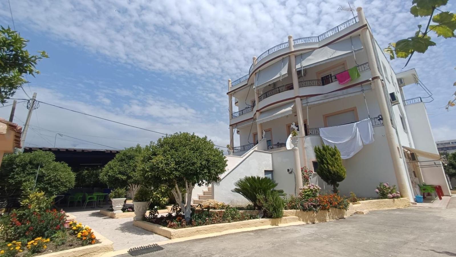 Apartments Rudi Orikum Luaran gambar
